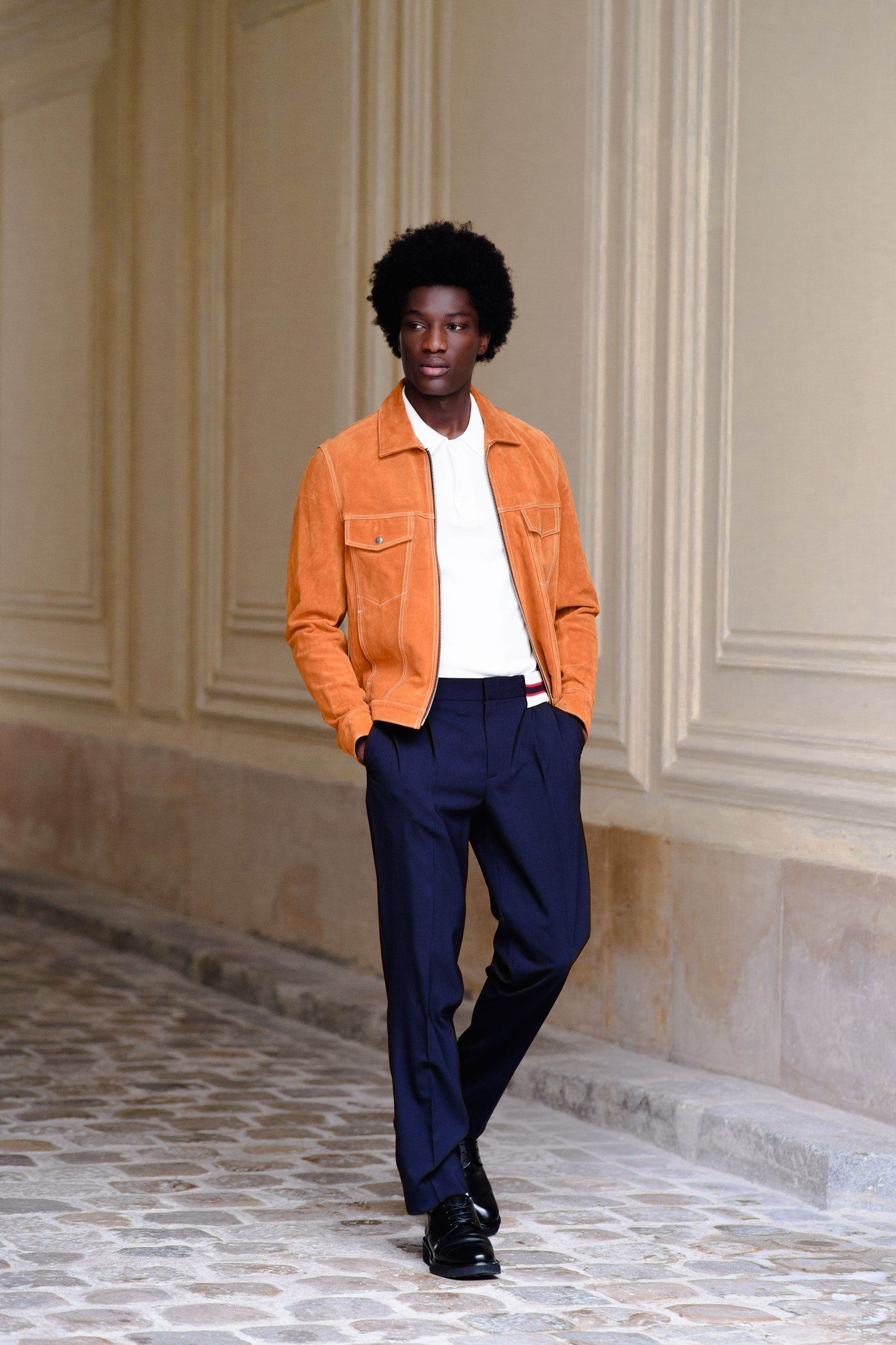 Your Blueprint for Mastering Effortlessly Cool Parisian Style