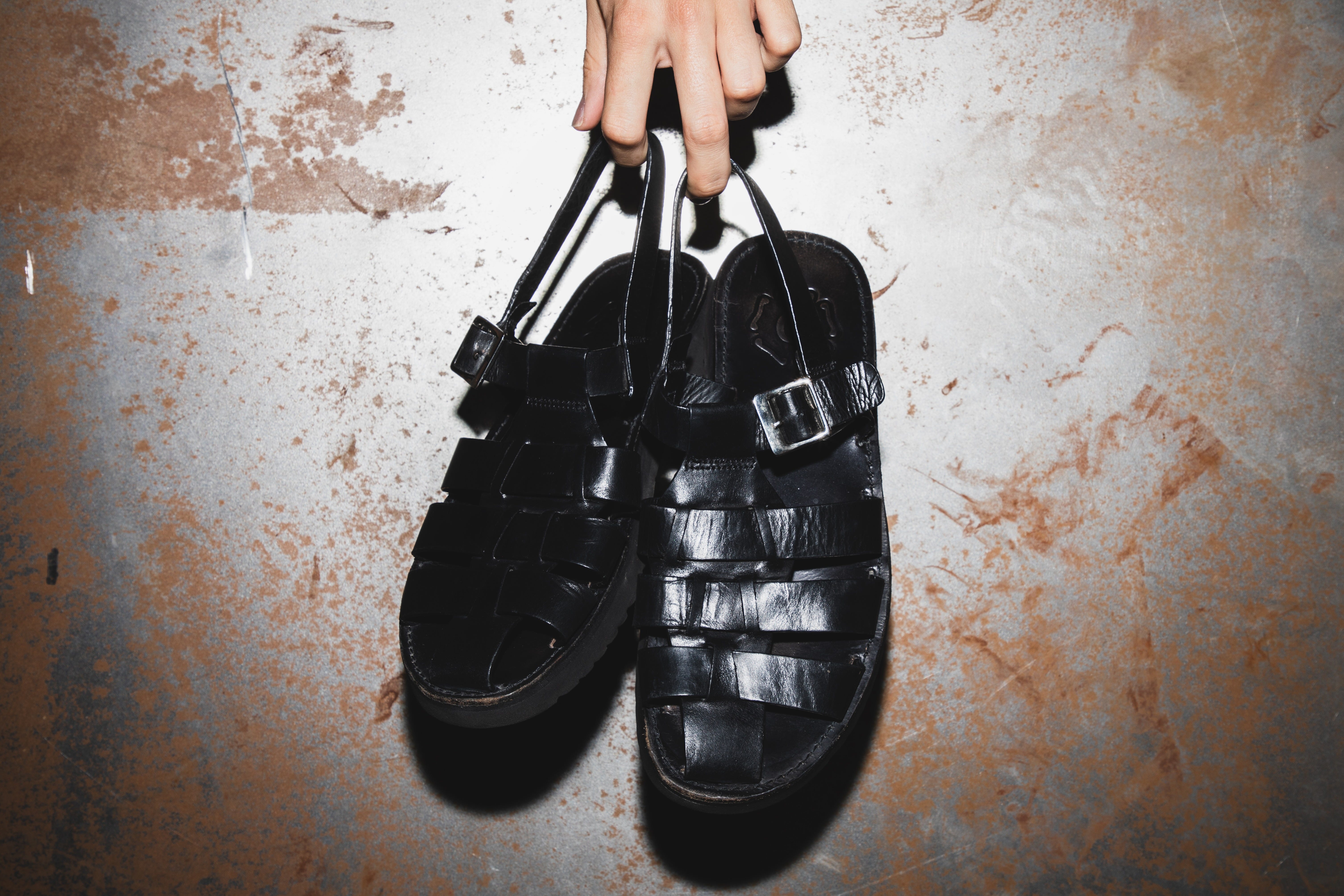 The Dos and Don'ts of Wearing Sandals This Summer