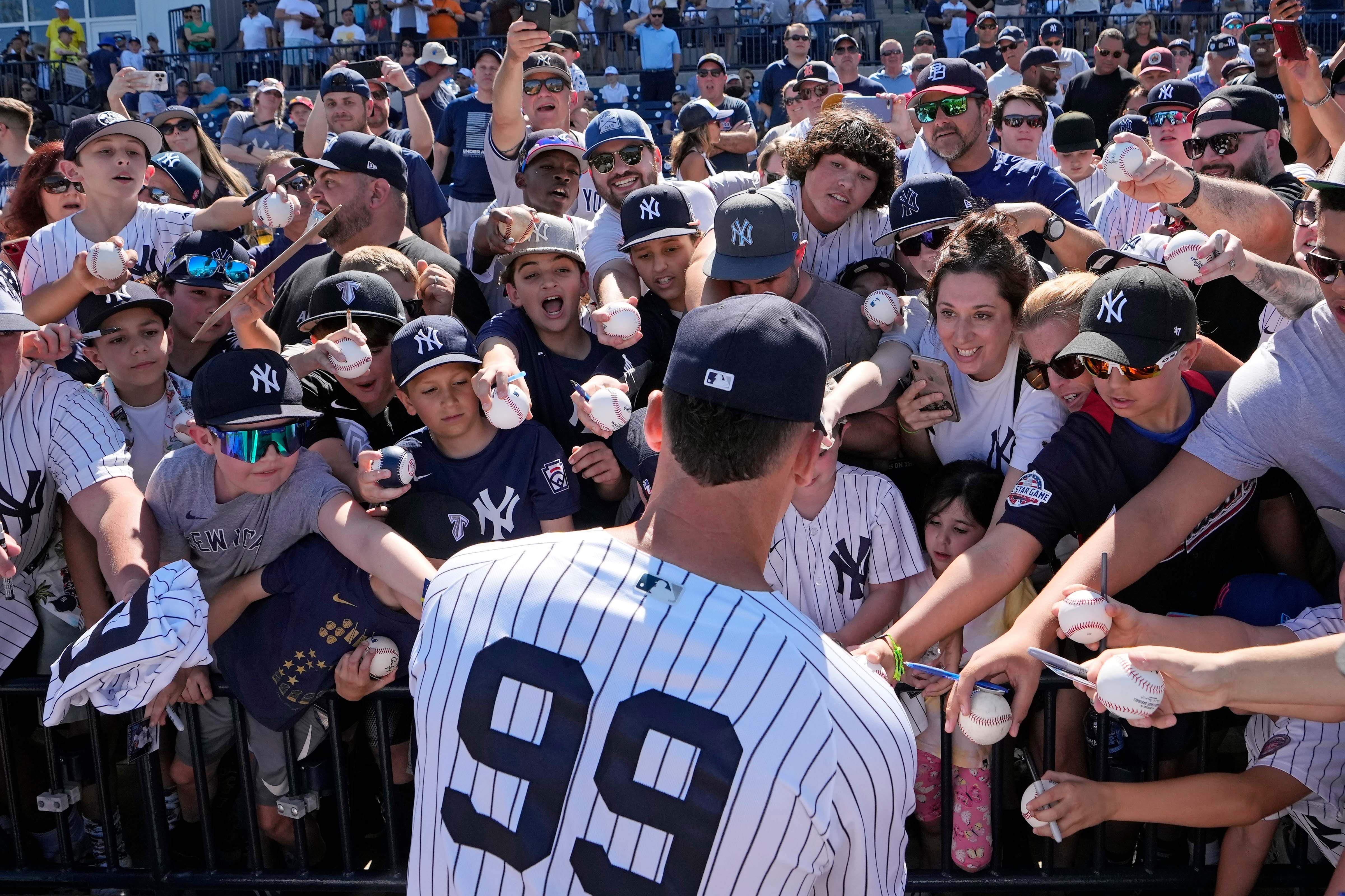 Spring Training 2019: The Yankees New Era caps have arrived - Pinstripe  Alley