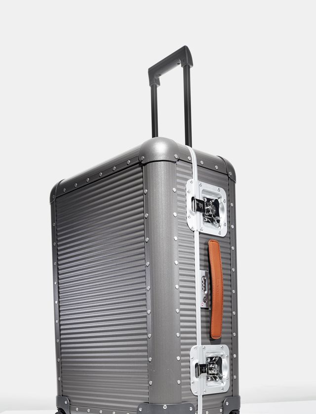 FPM Aluminum Rolling Suitcase Review - Best Aluminum Rolling Luggage