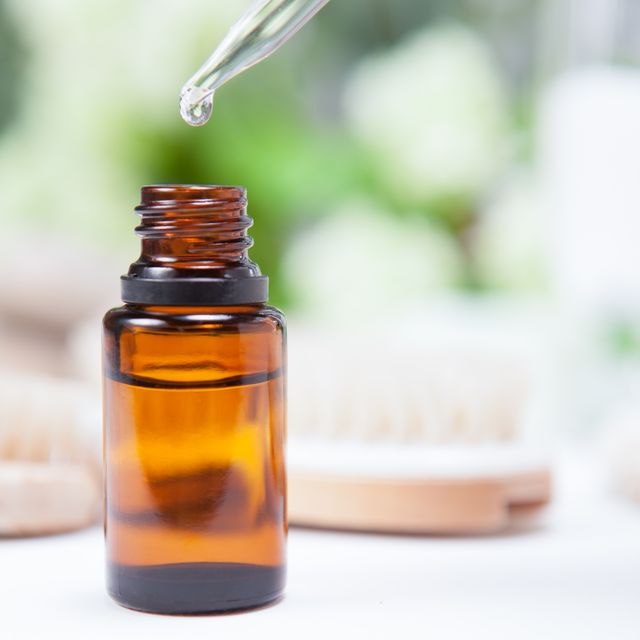 Essential oils for acne