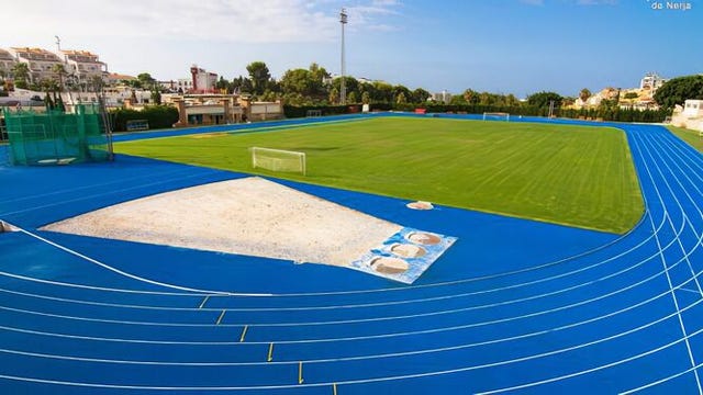 estadio de atletismo de nerja