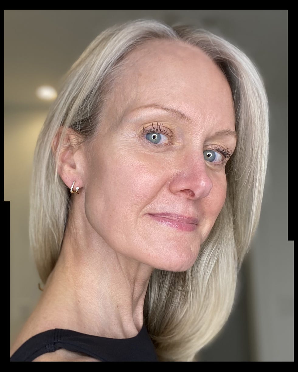 a person with blonde hair