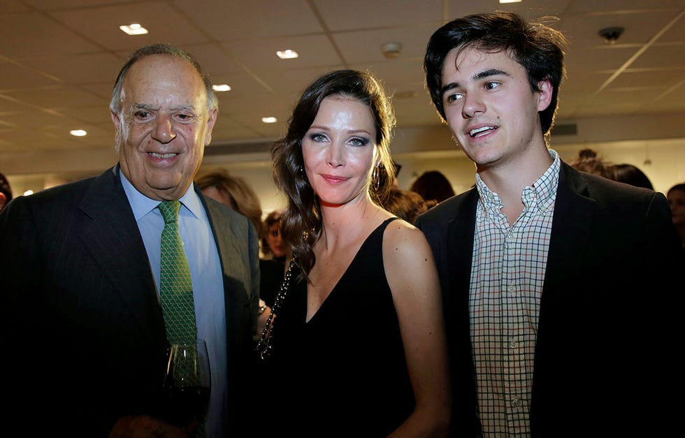 jesús mariñas analiza la relación de esther doña y el juez pedraz en su columna 'mentiras piadosas'