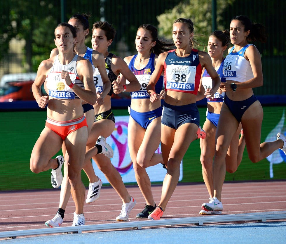 la atleta esther guerrero, durante la final de los 1500 metros lisos del campeonato de españa de atletismo, que se disputa este domingo en getafe