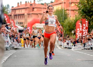 esther guerrero gana en solitario la milla internacional de berango