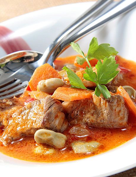 Dish, Food, Cuisine, Ingredient, Chasseur, Meat, Gravy, Produce, Red curry, Stew, 