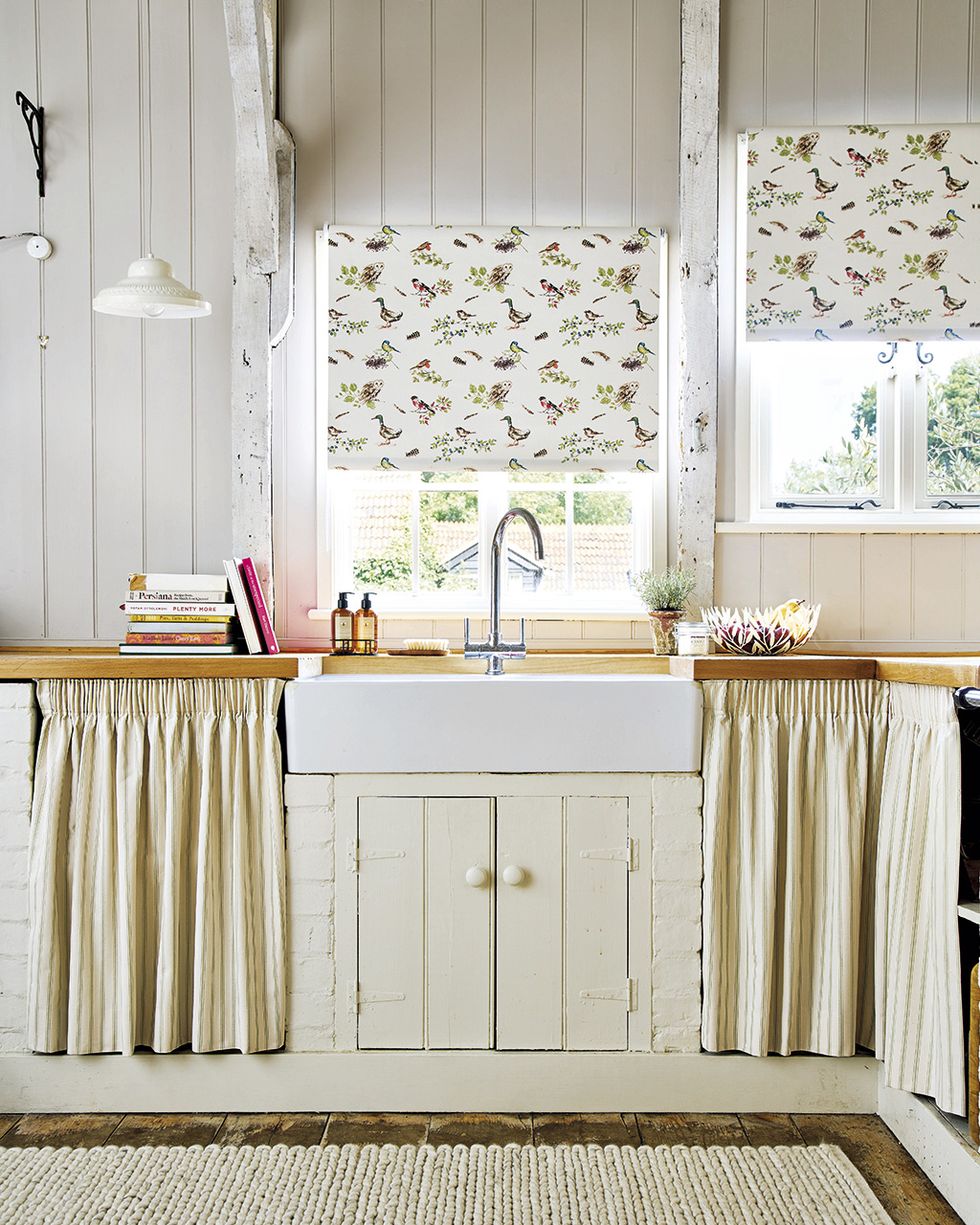 Ideas bonitas y prácticas para poner cortinas en la cocina