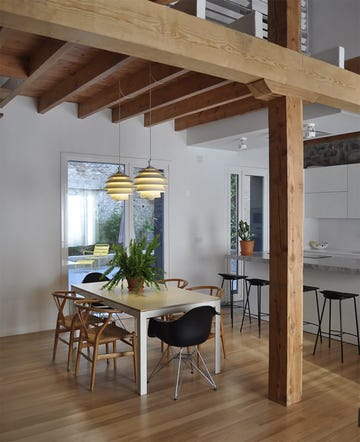 de casa okupa a casa familiar de diseño en san sebastián con patio interior