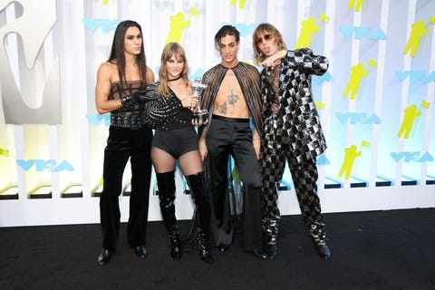 The 20 Best- and Worst-Dressed Celebs at the 2022 VMAs