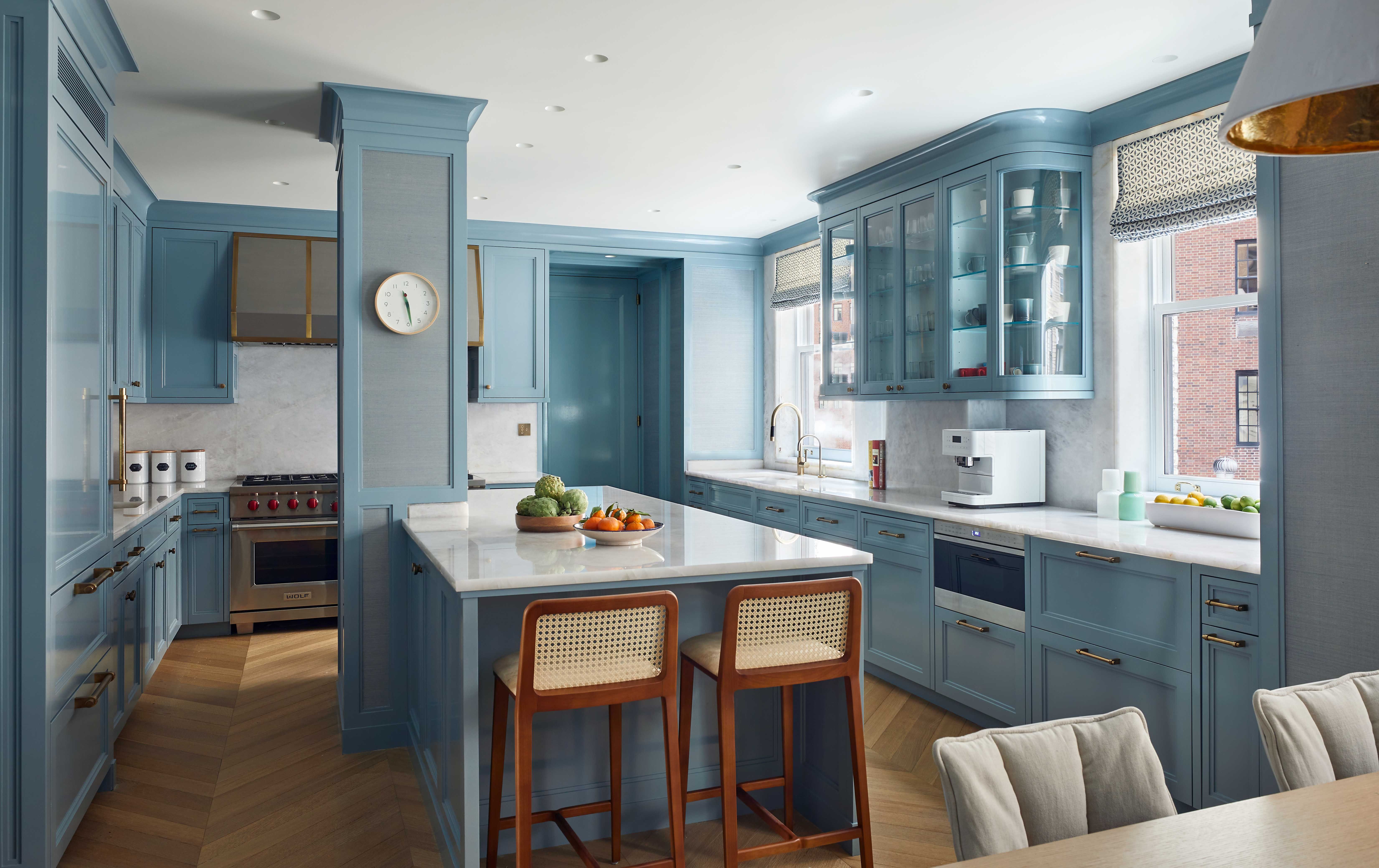 Color Ideas for the Kitchen: Dark Teal Cabinets