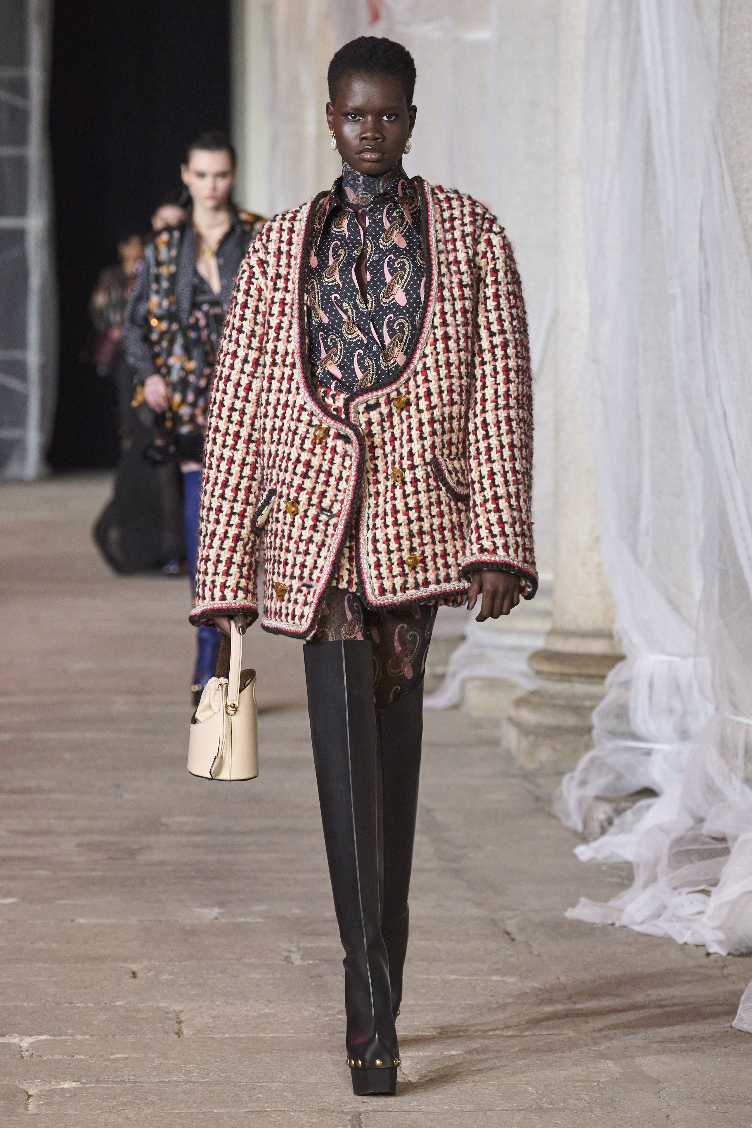 43 高級　美品　ETRO MILANO エトロ　オリエンタル　カーディガン ETRO(エトロ) カーディガン(レディース) - 海外通販のBUYMA
