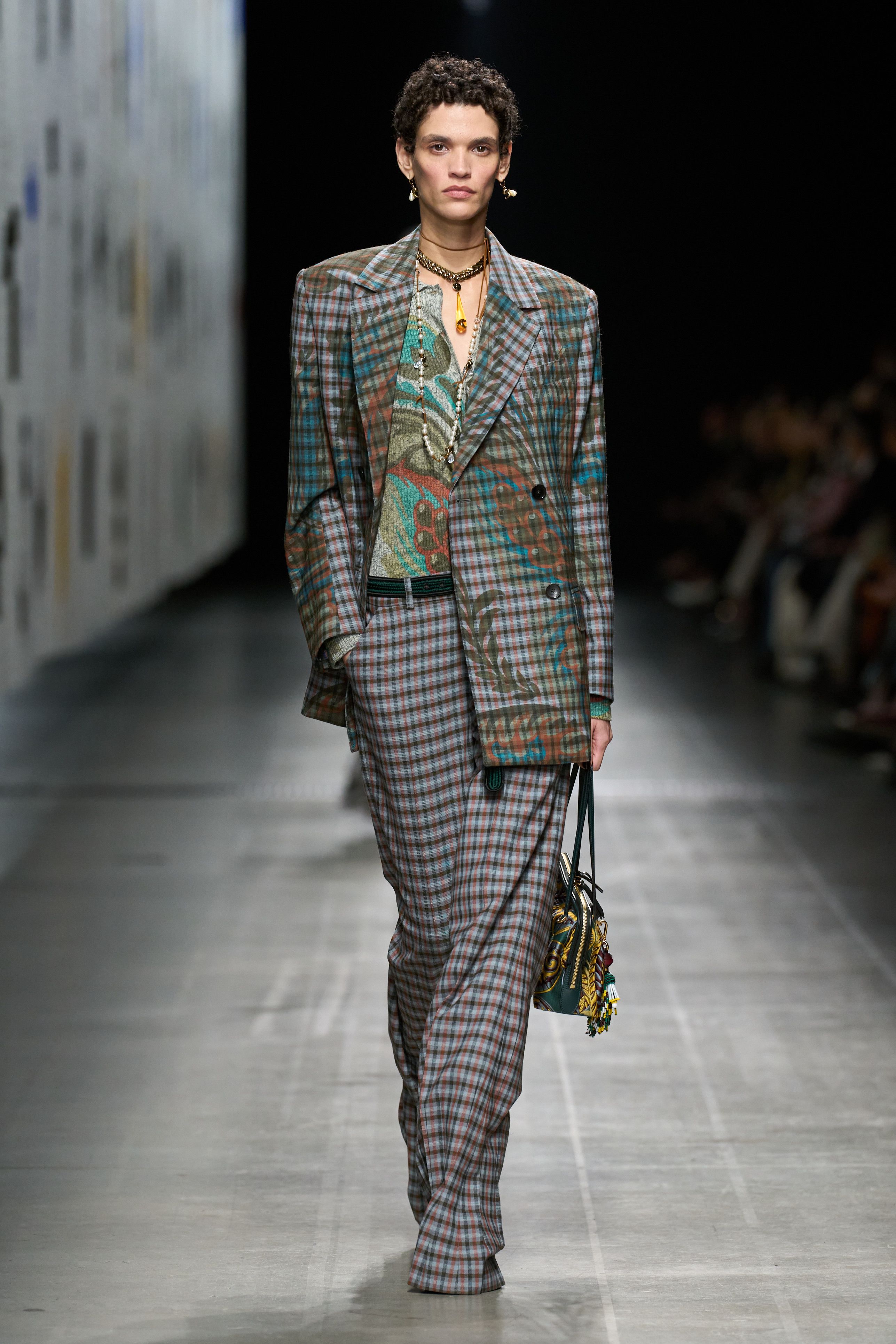 エトロ（ETRO）2025-26秋冬コレクション | ファッション | ELLE