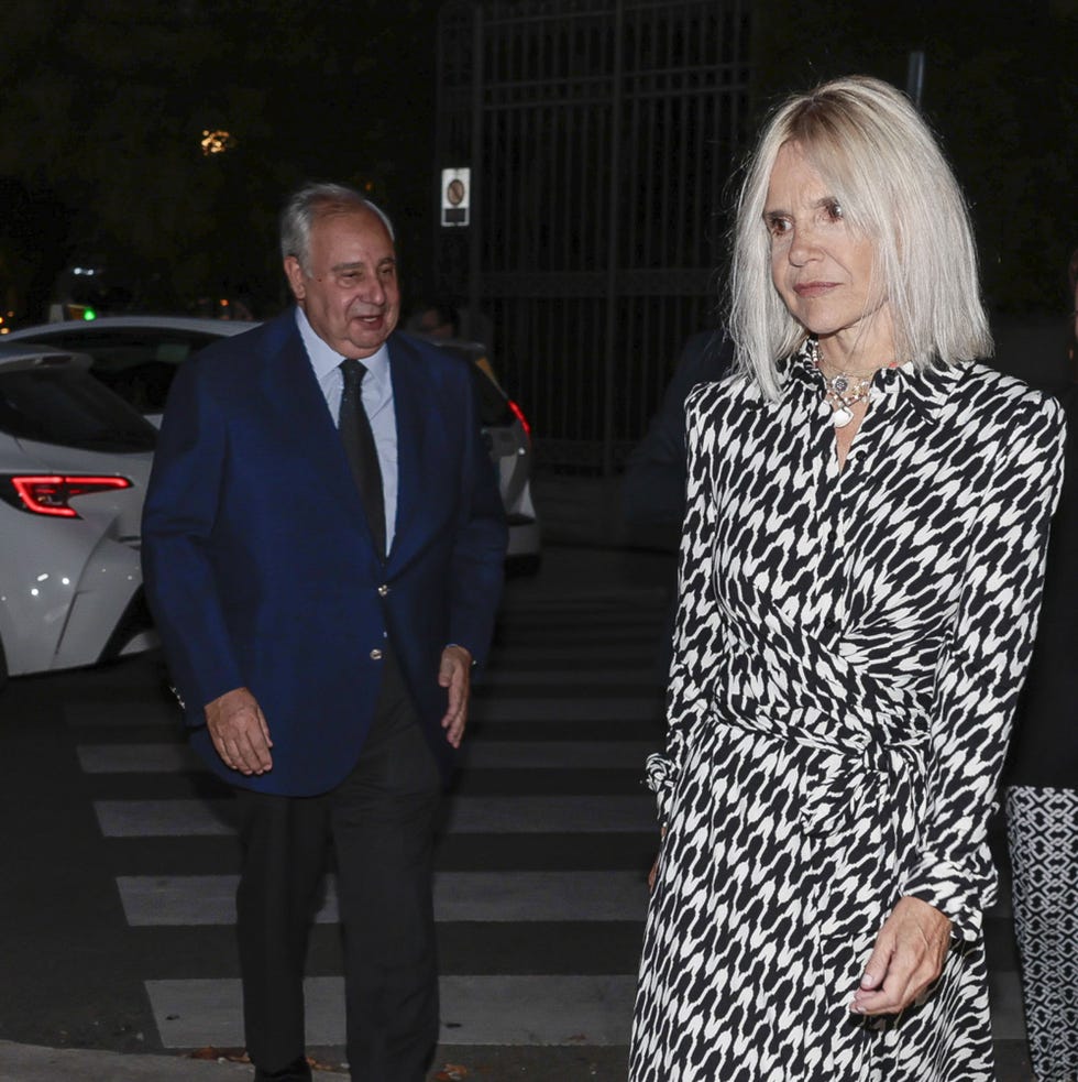 los hijos de la duquesa de alba en el funeral de marta chavarri