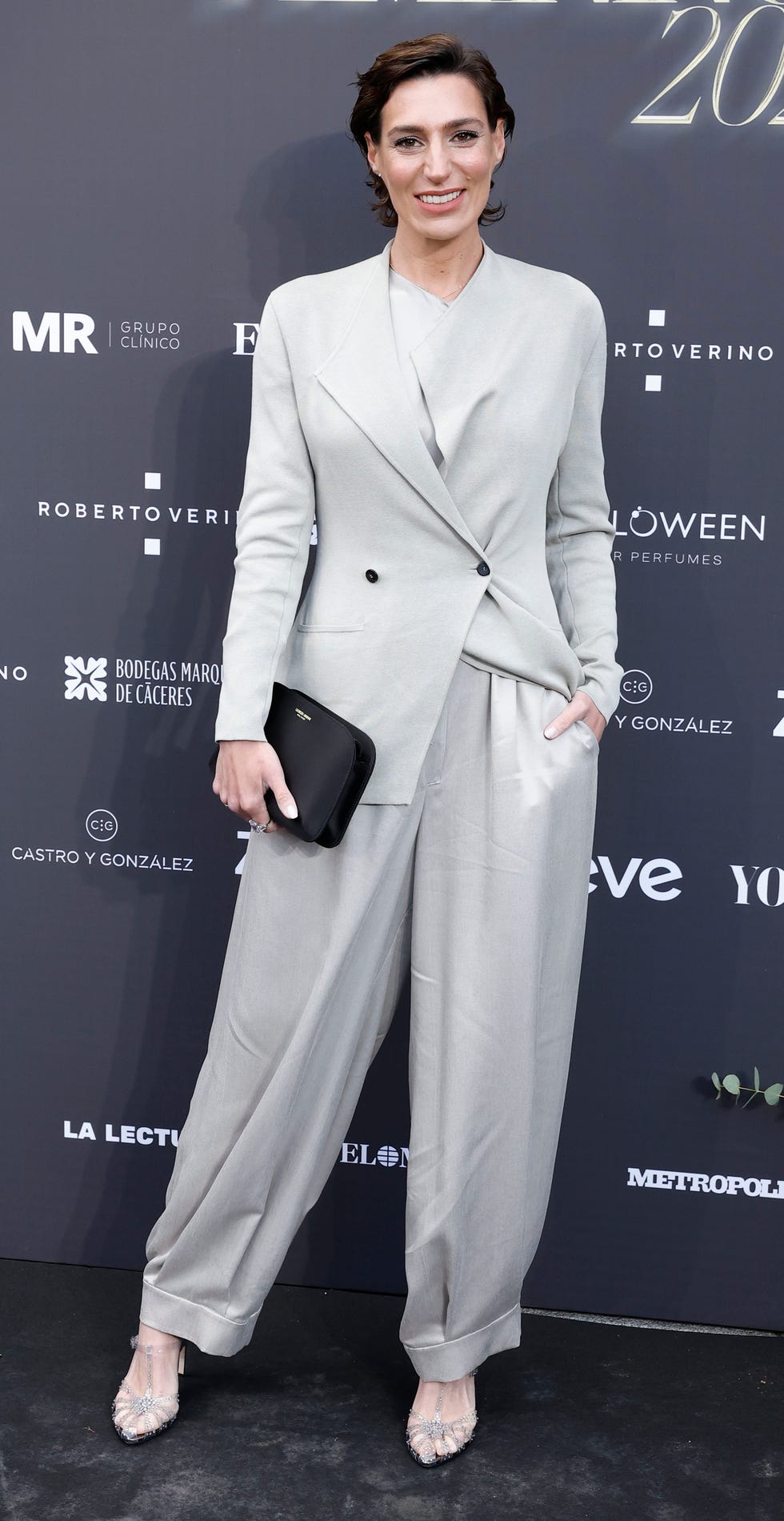 la hija de bertin osborne con un look de armani en unos premios de empoderamiento femenino