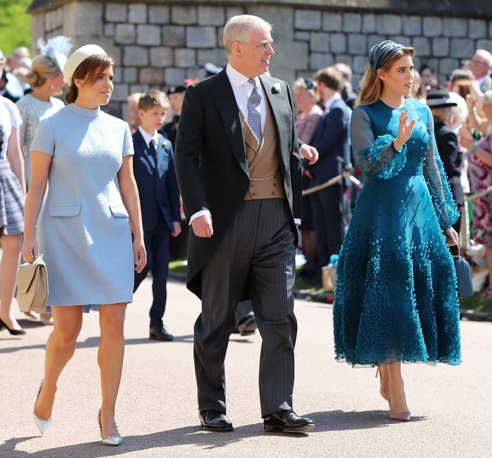 Andrés de Inglaterra con sus hijas Eugenia y Beatriz de York