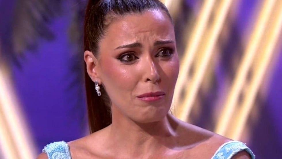 Eugenia Santana se planta ante los colaboradores de 'De Viernes': "Me vais  a respetar..."
