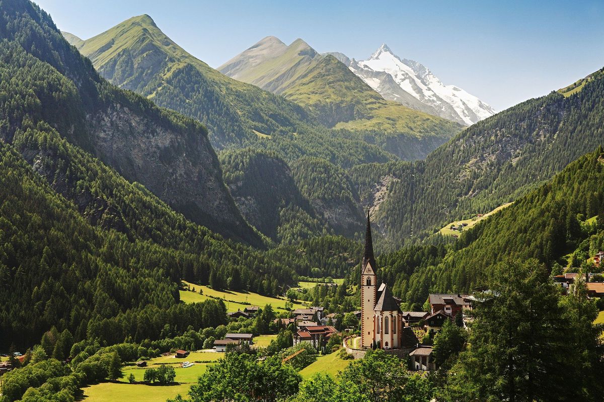 De AlpeAdriaTrail door Oostenrijk Sloveni en Itali
