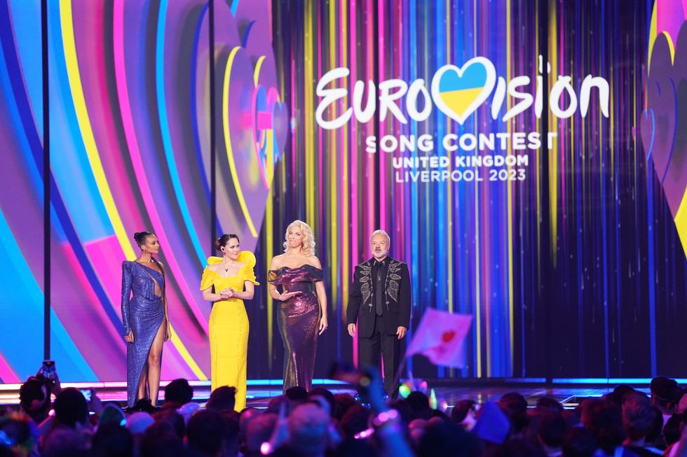 Gastgeber der Eurovision 2023 sind Alesha Dixon, Julia Sanina, Hannah Waddingham und Graham Norton