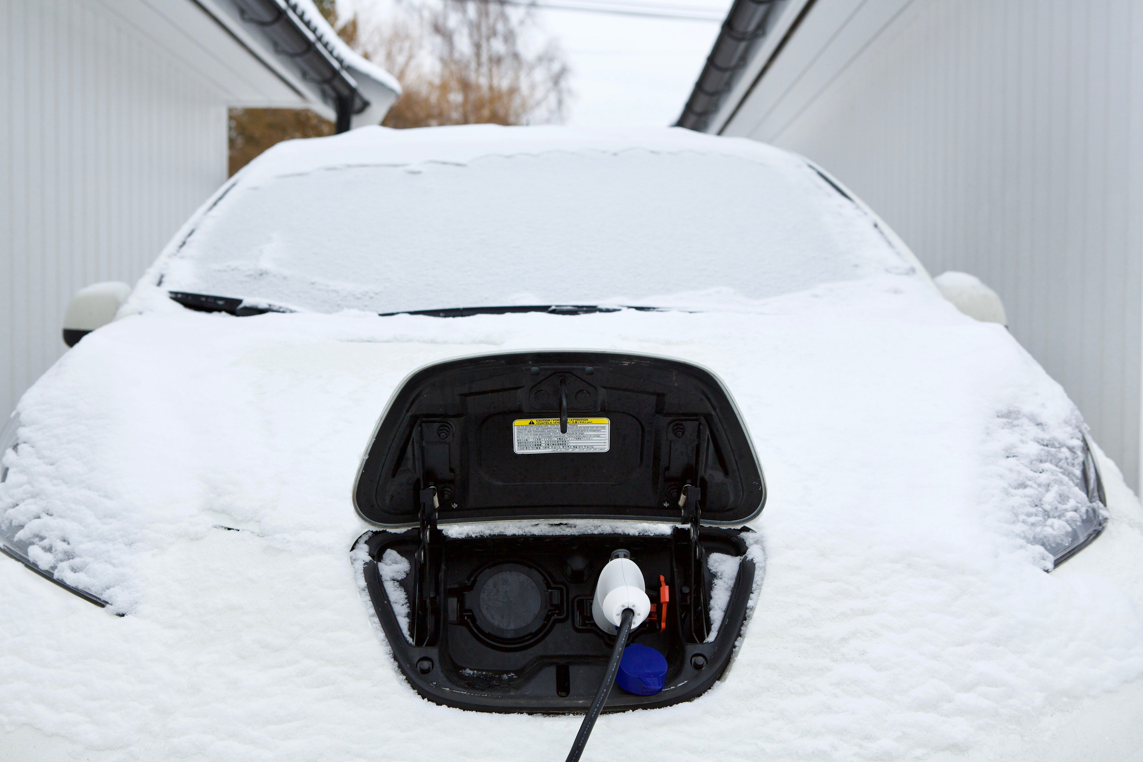 Charging car battery in deals cold weather