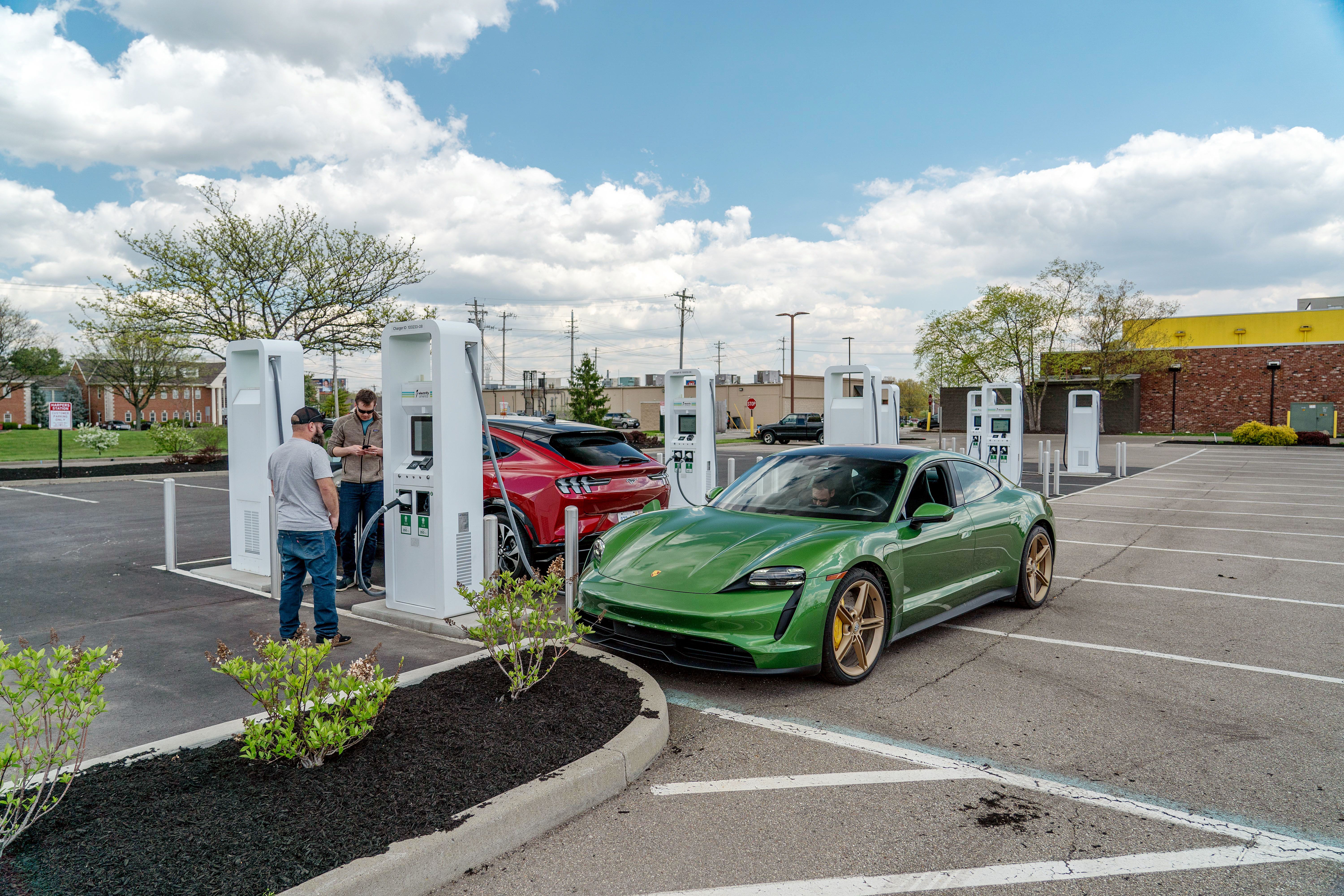 EV charging station installation lockhart, tx