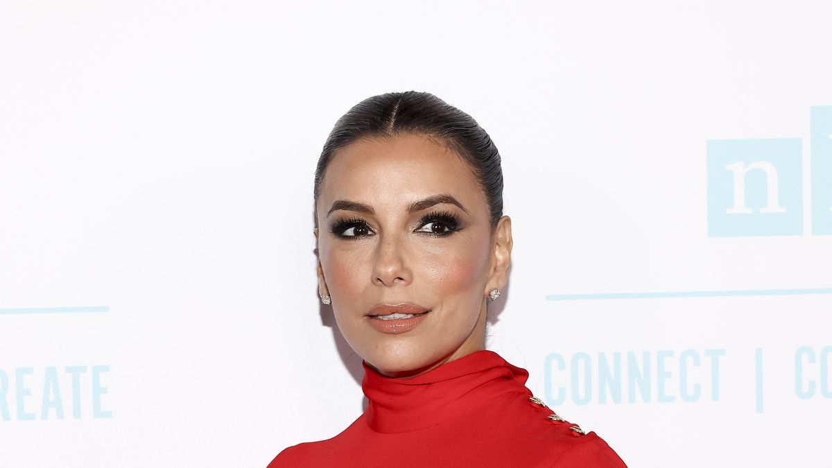 preview for Eva Longoria's Number One Anti-Aging Beauty Secret | Body Scan | Women's Health