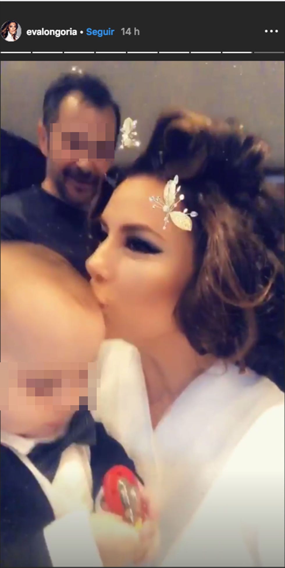 Eva Longoria y su hijo Santi en una cena de gala en Cannes