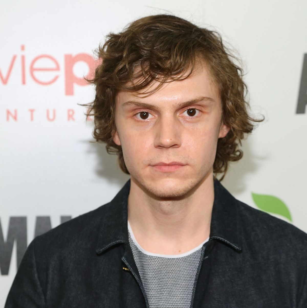 Twitter Calls Out Evan Peters For Sharing A Video Of Police Tackling  Protestors