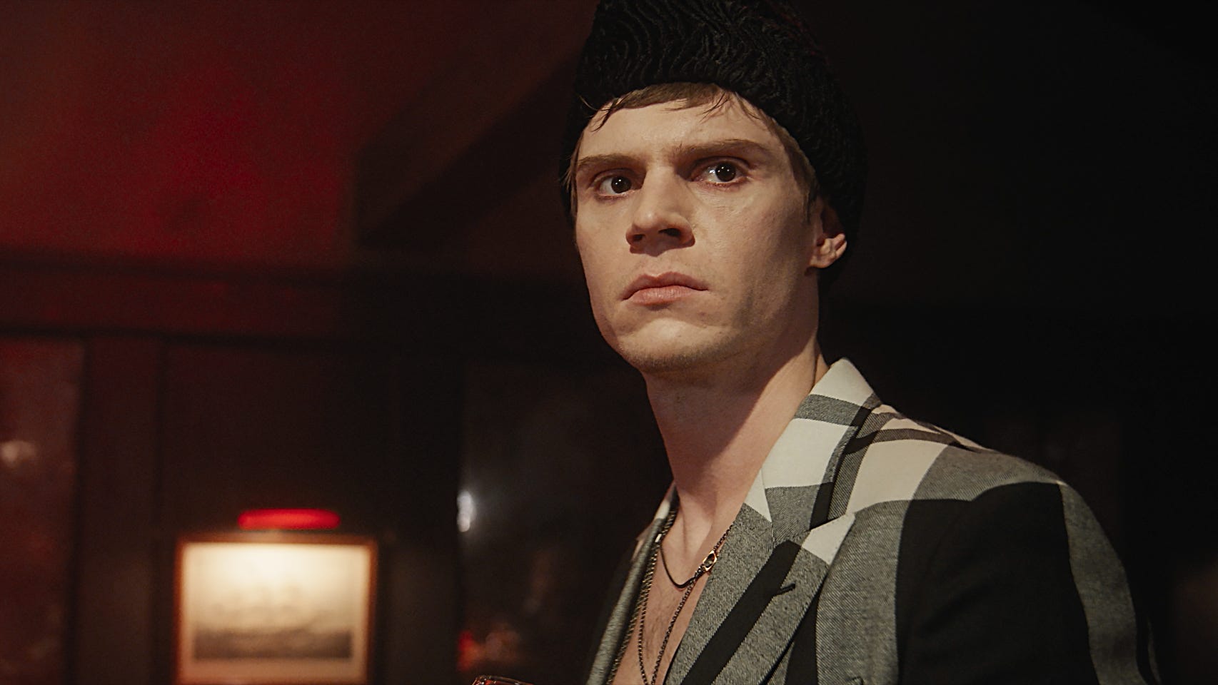 American Horror Story Evan Peters Season 2 - What Seasons Of American Horror Story Is Evan Peters In