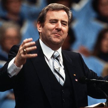 jerry falwell delivering sermon