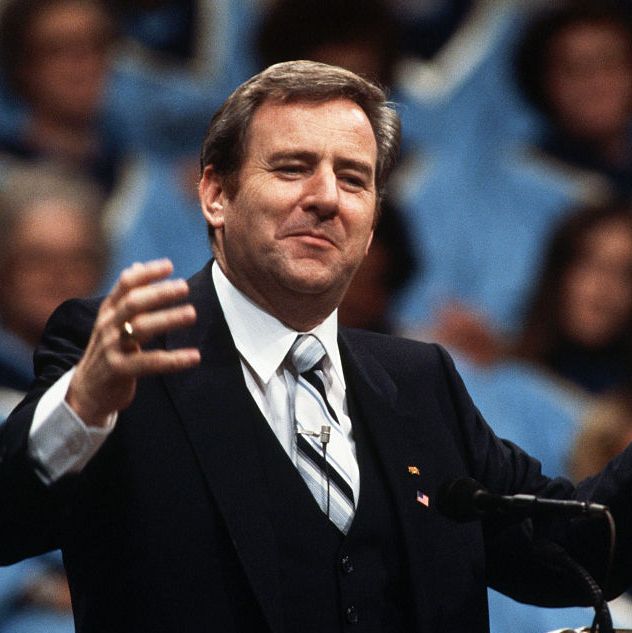 jerry falwell delivering sermon