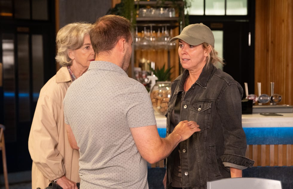 Coronation Street star Claire Sweeney explains Cassie's huge new decision