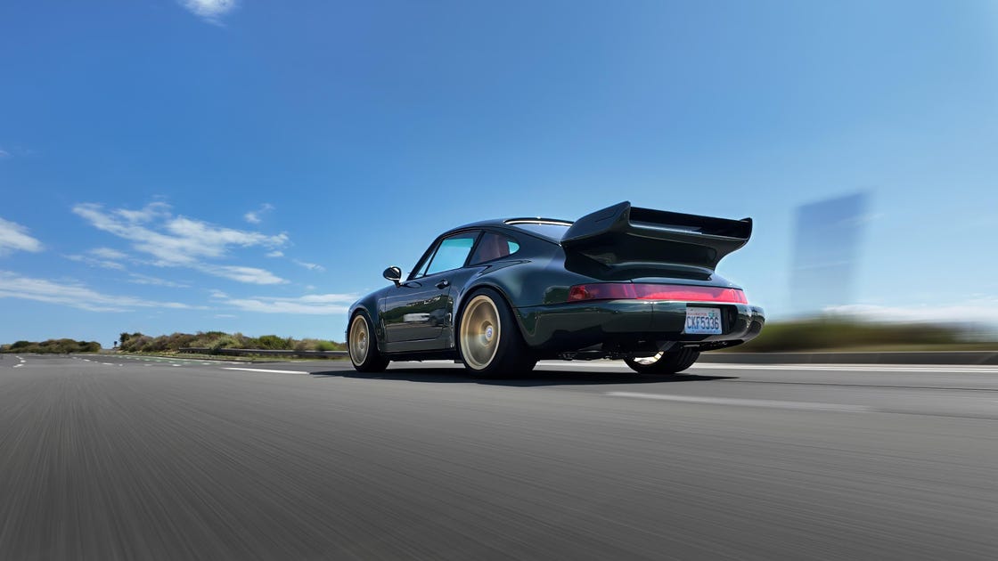 Everrati Electrifies the 964 Porsche 911