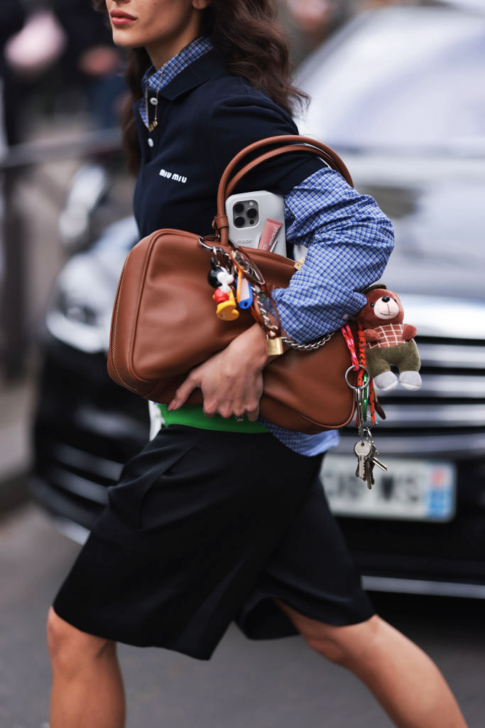 most versatile bag color