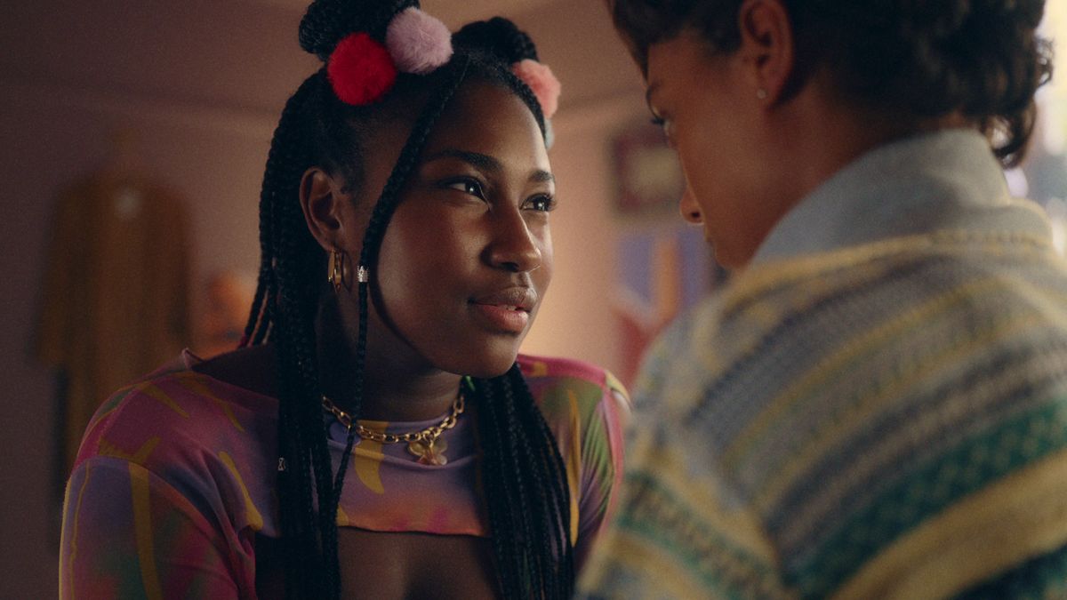 Everything Now handles Black beauty better than most teen shows