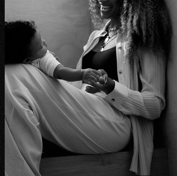 elaine welteroth in black and white with her baby