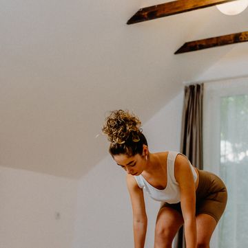 lifting dumbbells at home