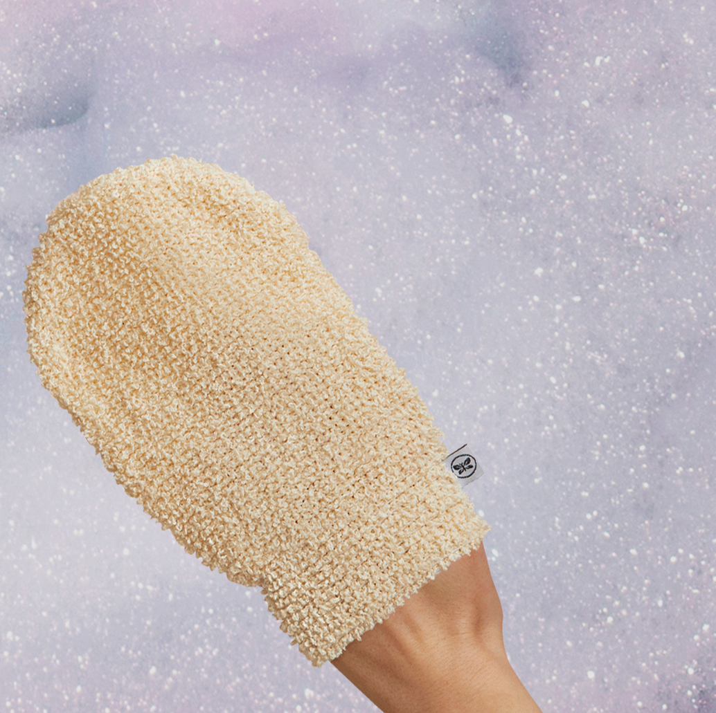 FYI: Exfoliating Gloves Are The Key to Getting Smooth-AF Skin