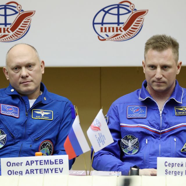Roscosmos cosmonauts Artemyev and Prokopyev give news conference on Soyuz MS-09 spacecraft hole