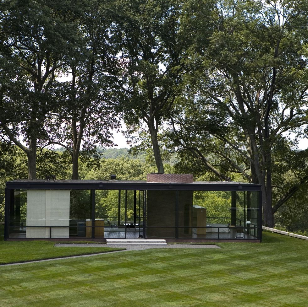 usa philip johnsons's glass house in connecticut