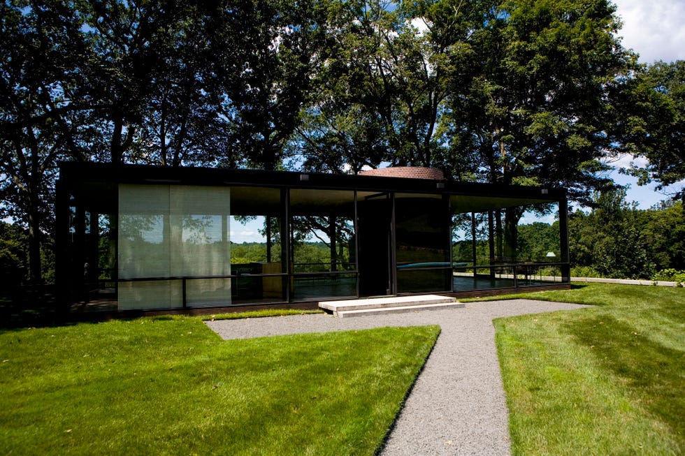 philip johnsons's glass house in connecticut