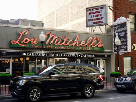 lou mitchell's diner