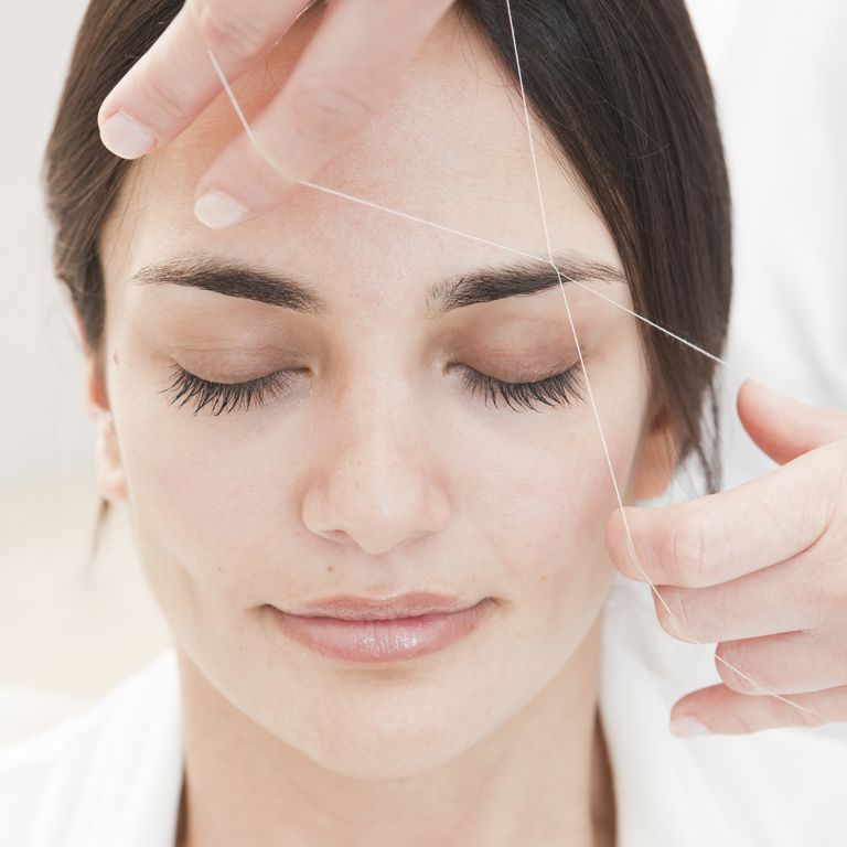 How to Make Your Skin Ready for Eyebrow Threading?