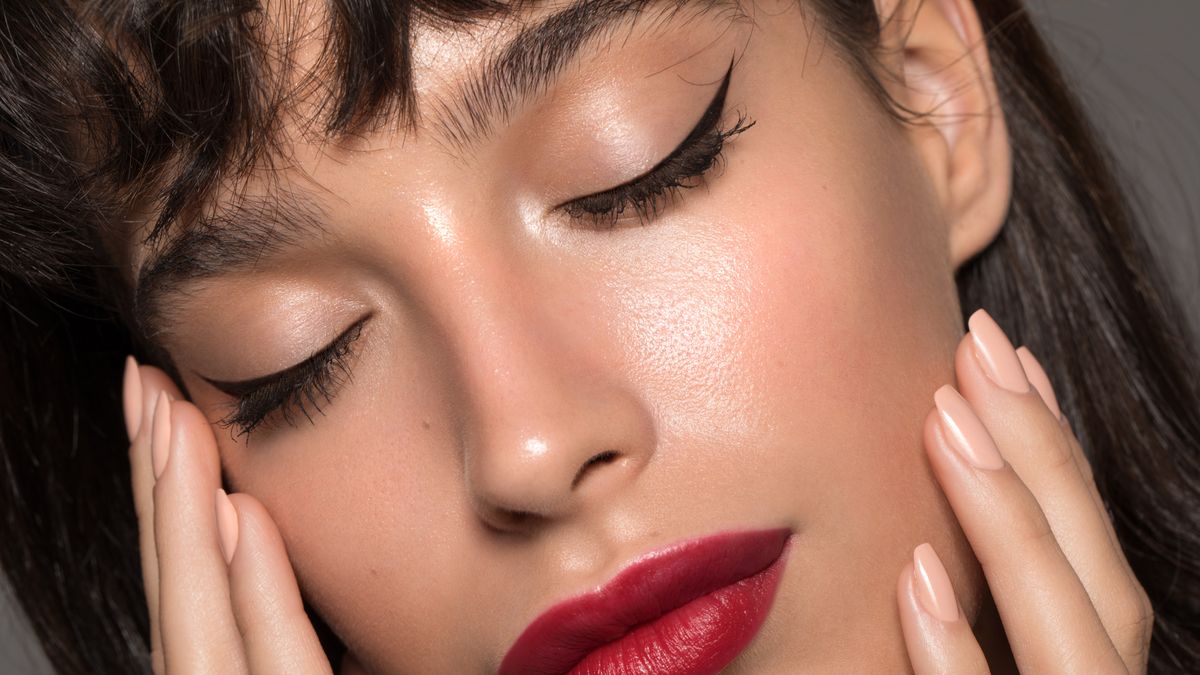 preview for ‘Eyeliner’: los mejores trucos para hacerte la raya bien y rápido