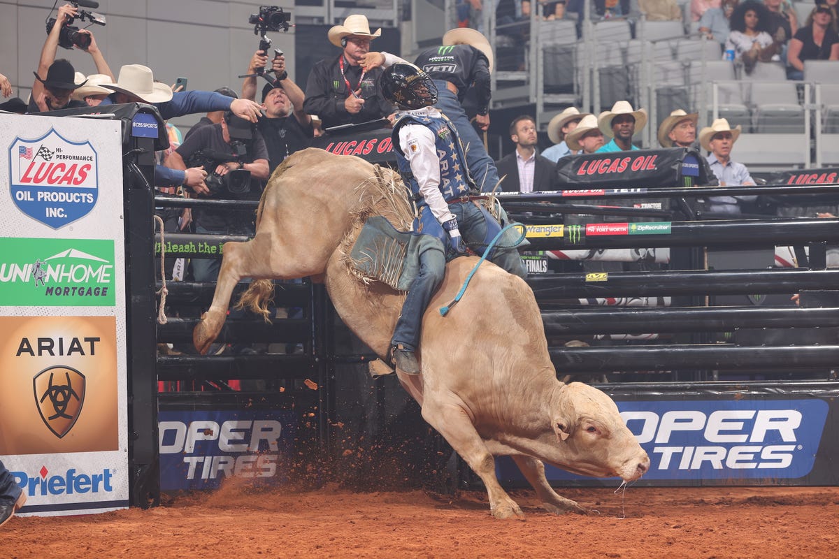 3 Ariat PBR Bull Riders Share Their Workout and Training Tips