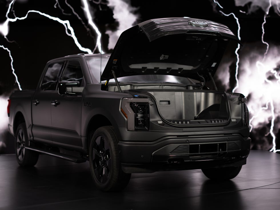 2024 Ford F-150 Lightning Platinum Black 2024 ford f150 lightning platinum black