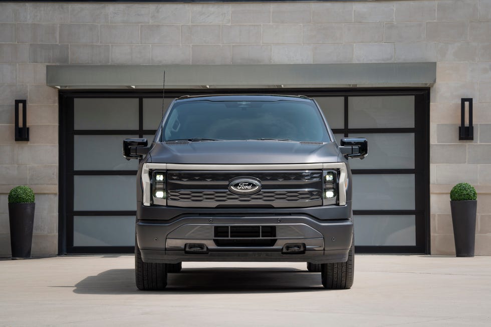 2024 Ford F-150 Lightning Platinum Black 2024 ford f150 lightning platinum black