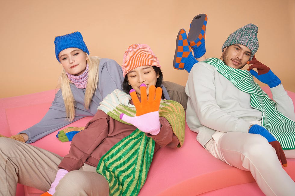 people with gloves, scarves etc