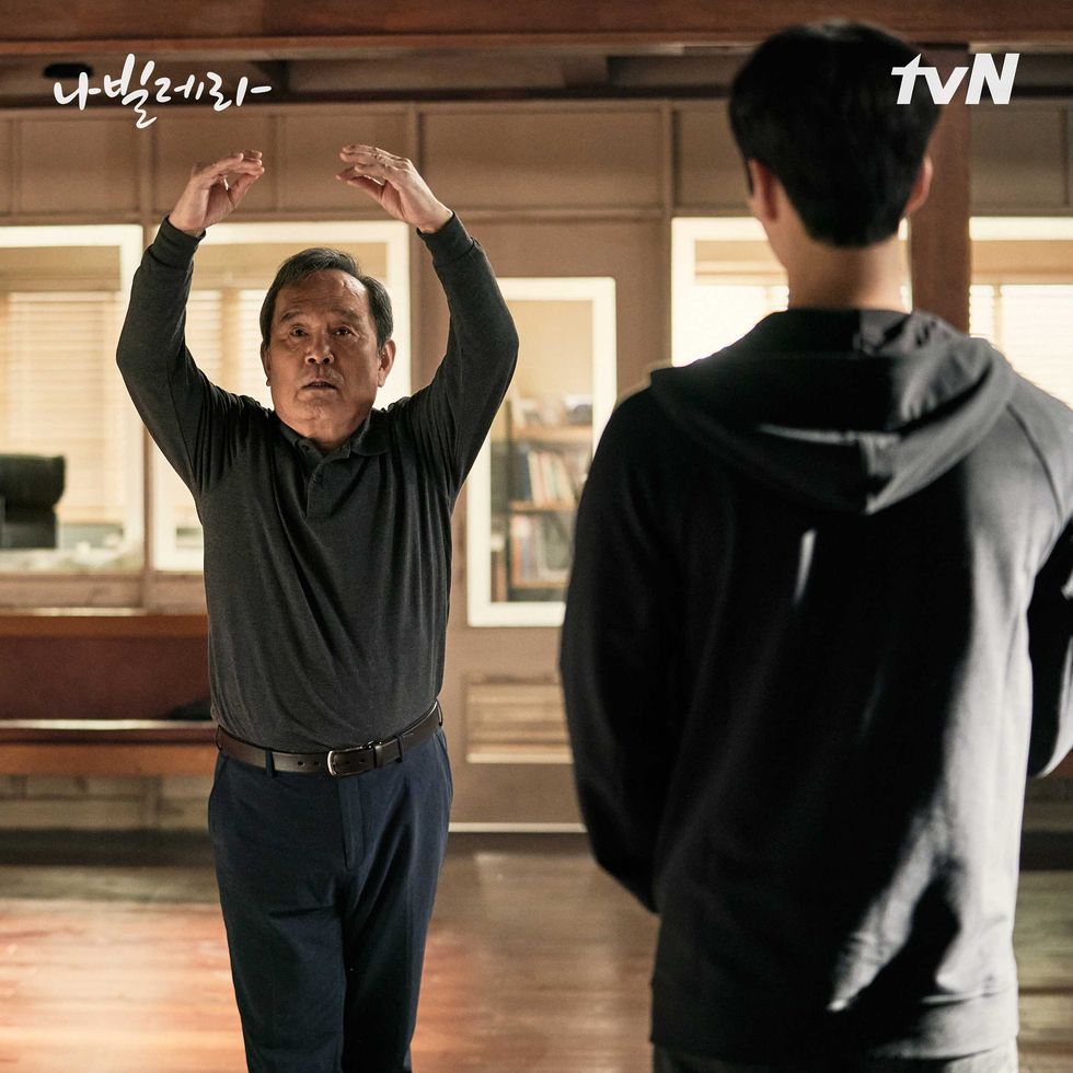 朴仁煥在《如蝶翩翩》飾演重新找尋自己人生夢想的爺爺沈德出