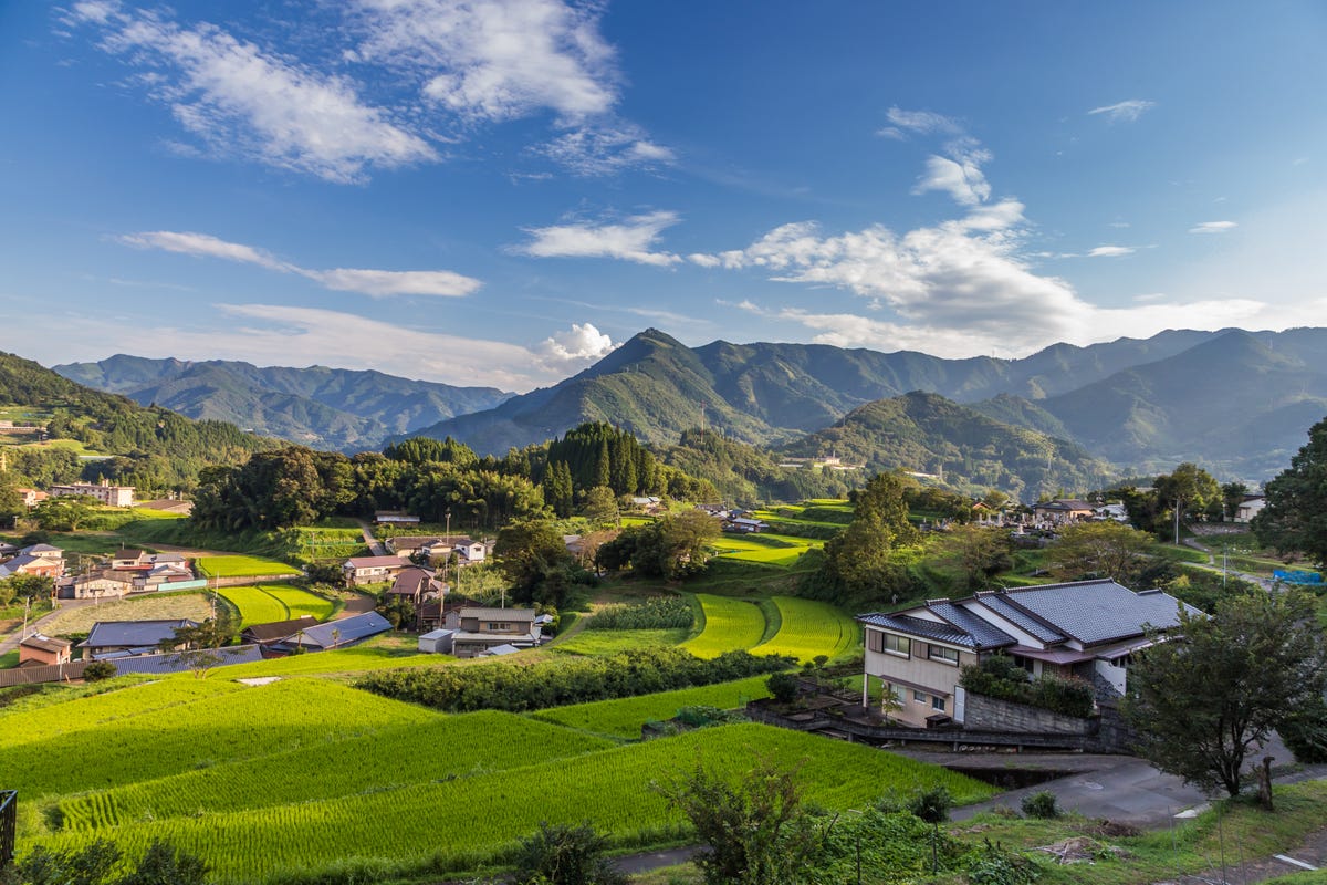 7 Countries That Will Actually Pay You to Move There